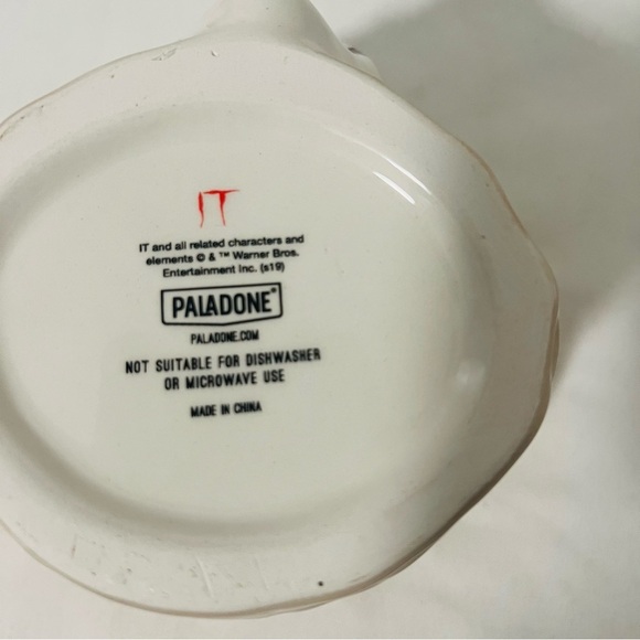 Paladone Pennywise Shaped Mug - IT Horror Movie Drinkware Ceramic Scary Spooky - Picture 4 of 5